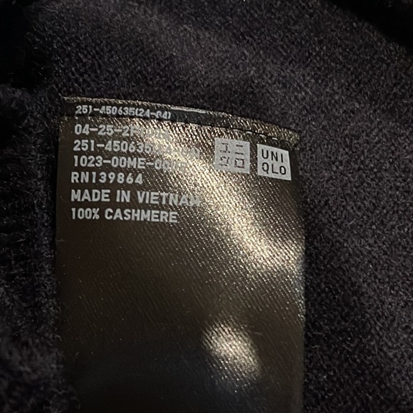 Uniqlo 100% Cashmere Super Soft Sweater size XS - Picture 5 of 5